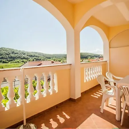 Apartament Awesome In With House Sea View *