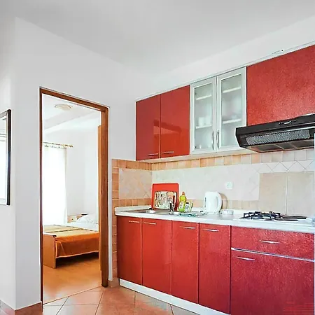 Apartament Awesome In With House Sea View